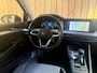 Volkswagen Golf Variant 1.0 TSI Life Achteruitrijcamera | Apple CarPlay/Android Auto | Adaptieve cruise control | Climate control | LED verlichting | Navigatiesysteem | Parkeersensoren voor en achter