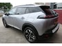 Peugeot e-2008 EV Allure Pack 50 kWh, 360 camera, Carplay, 3 Fase, Navi, Cruise, Lane Assist, Rijklaarprijs incl. garantie.