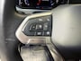 Volkswagen T-Roc 1.0 TSI Life Business Achteruitrijcamera | Apple CarPlay/Android Auto | Adaptieve cruise control | Climate control | DAB ontvangst | Digitale cockpit | LED koplampen | Voorstoelen verwarmd | Parkeersensoren voor en achter