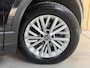 Volkswagen T-Roc 1.0 TSI Life Business Achteruitrijcamera | Apple CarPlay/Android Auto | Adaptieve cruise control | Climate control | DAB ontvangst | Digitale cockpit | LED koplampen | Voorstoelen verwarmd | Parkeersensoren voor en achter