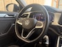 Volkswagen T-Roc 1.0 TSI Life Business Achteruitrijcamera | Apple CarPlay/Android Auto | Adaptieve cruise control | Climate control | DAB ontvangst | Digitale cockpit | LED koplampen | Voorstoelen verwarmd | Parkeersensoren voor en achter