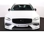 Volvo V60 B3 Momentum Advantage - Parkeercamera achter - Parkeersensoren voor & achter - Styling Pack - R-Design Grille - Cruise control - Inklapbare trekhaak - 19' LMV