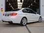 BMW 3-Serie 318i M Sport *Schuif/Kantel | Alcantara | LED | Groot scherm | Cruise | Keyless | Navi | Clima | 18" LM | Parkeersensoren | Bluetooth*