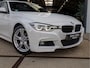 BMW 3-Serie 318i M Sport *Schuif/Kantel | Alcantara | LED | Groot scherm | Cruise | Keyless | Navi | Clima | 18" LM | Parkeersensoren | Bluetooth*