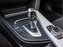BMW 3-Serie 318i M Sport *Schuif/Kantel | Alcantara | LED | Groot scherm | Cruise | Keyless | Navi | Clima | 18" LM | Parkeersensoren | Bluetooth*