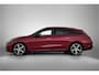 Mercedes-Benz CLA Shooting Brake 180 Business Solution AMG | Premium pakket | Nightpakket | Trekhaak | Vast panoramadak | 18" vijfspaaks lichtmetalen AMG-velgen | Sportstoelen | Massage functie | URBAN GUARD |