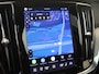 Volvo V60 T8 AWD Plus Dark | Trekhaak | Panoramadak | HUD | 360° Camera |