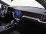 Volvo V60 T8 AWD Plus Dark | Trekhaak | Panoramadak | HUD | 360° Camera |