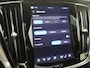 Volvo V60 T8 AWD Plus Dark | Trekhaak | Panoramadak | HUD | 360° Camera |