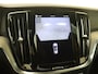 Volvo V60 T8 AWD Plus Dark | Trekhaak | Panoramadak | HUD | 360° Camera |