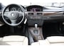 BMW 3-Serie Coupé 320i Corporate Lease Business NL Auto/Stoelverwarming/Navigatie/Cruise control/Climate control/Parkeersensoren/Bluetooth/Led/Licht metalen velgen