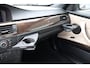 BMW 3-Serie Coupé 320i Corporate Lease Business NL Auto/Stoelverwarming/Navigatie/Cruise control/Climate control/Parkeersensoren/Bluetooth/Led/Licht metalen velgen