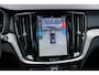 Volvo V60 2.0 T6 Plug-in Hybrid AWD Plus Dark | PHEV | Trekhaak | Sportstoelen | Harman Kardon Audio | 360 Graden Camera | Parkeersensoren | Keyless Entry | Elektrische Achterklep | Elektrisch Verstelbare Voorstoelen | Stoelverwarming voor en achter | Cruise Control Adaptief | BLIS | Google Navigatie | Apple Carplay | Android Auto