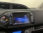 Toyota Yaris 1.5 VVT-i Design Red | trekhaak | Climate | Cruise control |