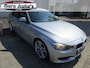 BMW 3-Serie 320i Executive automaat nl-auto 19 inch ,private glass,airco ecc etc