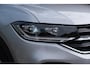 Volkswagen T-Cross 1.5 TSi 150pk DSG Style | App Connect | Adaptive Cruise | Camera | Stoelverwarming | Climate | Matrix LED | Trekhaak