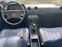Mercedes-Benz 200-Serie 200-280 (W123) 230 E Sedan