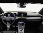 Volkswagen T-Roc R-Line First Edition 1.5 eTSI 150 PK | Trekhaak | Elektrische Achterklep | 360 Camera | Head-Up Display | Stoel- & Stuurverwarming |