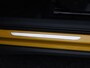 Volkswagen T-Roc R-Line First Edition 1.5 eTSI 150 PK | Trekhaak | Elektrische Achterklep | 360 Camera | Head-Up Display | Stoel- & Stuurverwarming |