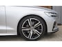 Volvo S60 2.0 163pk B3 R-Design & Style-Pack Pano.Dak *Black Style* Leder ACC Virtual Cockpit BLIS 19inch LM Stoel/Stuurwiel V.W. *NL auto* Unieke staat!