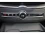 Volvo XC60 T6 Recharge AWD Core Bright - Panorama/schuifdak - IntelliSafe Assist & Surround - Adaptieve LED koplampen - Parkeercamera achter - Verwarmde voorstoelen, stuur & achterbank - Parkeersensoren voor & achter - Draadloze tel. lader - Extra getint glas - Inklapbare trekhaak - 18' LMV