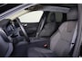 Volvo XC60 T6 Recharge AWD Core Bright - Panorama/schuifdak - IntelliSafe Assist & Surround - Adaptieve LED koplampen - Parkeercamera achter - Verwarmde voorstoelen, stuur & achterbank - Parkeersensoren voor & achter - Draadloze tel. lader - Extra getint glas - Inklapbare trekhaak - 18' LMV