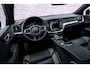 Volvo V60 2.0 T6 Plug-in hybrid AWD Ultra Dark | Adaptive Cruise Control | Head Up Display | 360 Camera | Schuif -/ Kanteldak | 19 Inch | Sportstoelen | Harman Kardon Audio | Memory | Adaptieve Koplampen |