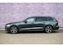 Volvo V60 2.0 T6 Plug-in hybrid AWD Ultra Dark | Adaptive Cruise Control | Head Up Display | 360 Camera | Schuif -/ Kanteldak | 19 Inch | Sportstoelen | Harman Kardon Audio | Memory | Adaptieve Koplampen |