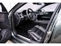 Volvo V60 2.0 T6 Plug-in hybrid AWD Ultra Dark | Adaptive Cruise Control | Head Up Display | 360 Camera | Schuif -/ Kanteldak | 19 Inch | Sportstoelen | Harman Kardon Audio | Memory | Adaptieve Koplampen |