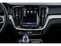 Volvo V60 2.0 T6 Plug-in hybrid AWD Ultra Dark | Adaptive Cruise Control | Head Up Display | 360 Camera | Schuif -/ Kanteldak | 19 Inch | Sportstoelen | Harman Kardon Audio | Memory | Adaptieve Koplampen |