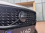Volvo V60 2.0 T6 Plug-in hybrid AWD Ultra Dark | Black Edition | Adaptive Cruise Control | Head Up Display | 360 Camera | Schuif -/ Kanteldak | 19 Inch | Sportstoelen | Harman Kardon Audio | Memory | Adaptieve Koplampen |