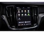 Volvo V60 2.0 T6 Plug-in hybrid AWD Ultra Dark | Adaptive Cruise Control | Head Up Display | 360 Camera | Schuif -/ Kanteldak | 19 Inch | Sportstoelen | Harman Kardon Audio | Memory | Adaptieve Koplampen |