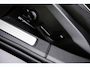 Volvo V60 2.0 T6 Plug-in hybrid AWD Ultra Dark | Black Edition | Adaptive Cruise Control | Head Up Display | 360 Camera | Schuif -/ Kanteldak | 19 Inch | Sportstoelen | Harman Kardon Audio | Memory | Adaptieve Koplampen |