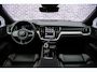 Volvo V60 2.0 T6 Plug-in hybrid AWD Ultra Dark | Black Edition | Adaptive Cruise Control | Head Up Display | 360 Camera | Schuif -/ Kanteldak | 19 Inch | Sportstoelen | Harman Kardon Audio | Memory | Adaptieve Koplampen |