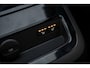 Volvo V60 2.0 T6 Plug-in hybrid AWD Ultra Dark | Adaptive Cruise Control | Head Up Display | 360 Camera | Schuif -/ Kanteldak | 19 Inch | Sportstoelen | Harman Kardon Audio | Memory | Adaptieve Koplampen |