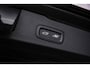 Volvo V60 2.0 T6 Plug-in hybrid AWD Ultra Dark | Adaptive Cruise Control | Head Up Display | 360 Camera | Schuif -/ Kanteldak | 19 Inch | Sportstoelen | Harman Kardon Audio | Memory | Adaptieve Koplampen |