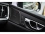 Volvo V60 2.0 T6 Plug-in hybrid AWD Ultra Dark | Adaptive Cruise Control | Head Up Display | 360 Camera | Schuif -/ Kanteldak | 19 Inch | Sportstoelen | Harman Kardon Audio | Memory | Adaptieve Koplampen |