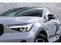 Volvo XC40 2.0 B3 Plus Dark | Adaptieve Cruise Control | 360° Parkeercamera | Standkachel | Donker Getint Glas | Dodehoek Detectie | Stoel-/Stuurverwarming | Trekhaak |