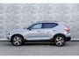 Volvo XC40 2.0 B3 Plus Dark | Adaptieve Cruise Control | 360° Parkeercamera | Standkachel | Donker Getint Glas | Dodehoek Detectie | Stoel-/Stuurverwarming | Trekhaak |