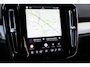 Volvo XC40 2.0 B3 Plus Dark | Adaptieve Cruise Control | 360° Parkeercamera | Standkachel | Donker Getint Glas | Dodehoek Detectie | Stoel-/Stuurverwarming | Trekhaak |