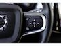 Volvo XC40 2.0 B3 Plus Dark | Adaptieve Cruise Control | 360° Parkeercamera | Standkachel | Donker Getint Glas | Dodehoek Detectie | Stoel-/Stuurverwarming | Trekhaak |