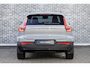 Volvo XC40 2.0 B3 Plus Dark | Adaptieve Cruise Control | 360° Parkeercamera | Standkachel | Donker Getint Glas | Dodehoek Detectie | Stoel-/Stuurverwarming | Trekhaak |