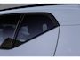Volvo XC40 2.0 B3 Plus Dark | Adaptieve Cruise Control | 360° Parkeercamera | Standkachel | Donker Getint Glas | Dodehoek Detectie | Stoel-/Stuurverwarming | Trekhaak |
