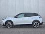 Peugeot e-2008 EV GT Pack 50 kWh Schuifdak | Alcantara | Navigatie | SOH 92.5%