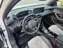 Peugeot e-2008 EV GT Pack 50 kWh Schuifdak | Alcantara | Navigatie | SOH 92.5%