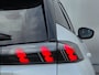 Peugeot e-2008 EV GT Pack 50 kWh Schuifdak | Alcantara | Navigatie | SOH 92.5%