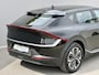 Kia EV6 Edition 77.4 kWh / SOH 100% / Fabrieksgarantie tot 07-2031 / 1.600 kg trekgewicht / Android Auto & Apple Carplay / Navigatie / Cruise Control Adaptief / Climate Control / DAB / Draadloze Telefoonlader / Camera / Parkeerassistent / 19" Lichtmetalen Wielen / Keyless entry & start /