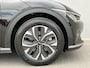 Kia EV6 Edition 77.4 kWh / SOH 100% / Fabrieksgarantie tot 07-2031 / 1.600 kg trekgewicht / Android Auto & Apple Carplay / Navigatie / Cruise Control Adaptief / Climate Control / DAB / Draadloze Telefoonlader / Camera / Parkeerassistent / 19" Lichtmetalen Wielen / Keyless entry & start /