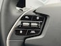 Kia EV6 Edition 77.4 kWh / SOH 100% / Fabrieksgarantie tot 07-2031 / 1.600 kg trekgewicht / Android Auto & Apple Carplay / Navigatie / Cruise Control Adaptief / Climate Control / DAB / Draadloze Telefoonlader / Camera / Parkeerassistent / 19" Lichtmetalen Wielen / Keyless entry & start /