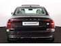 Volvo S60 Recharge T8 AWD Ultimate Bright - Panorama/schuifdak - IntelliSafe Assist & Surround - 360º Camera - Harman/Kardon audio - Adaptieve LED koplampen - Verwarmde voorstoelen, stuur & achterbank - Parkeersensoren voor & achter - Elektr. bedienb. voorstoelen met geheugen - Head up display - 18' LMV
